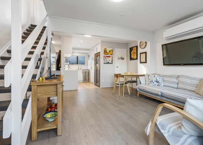  at 5/5 Koromiko Street, New Lynn, Auckland