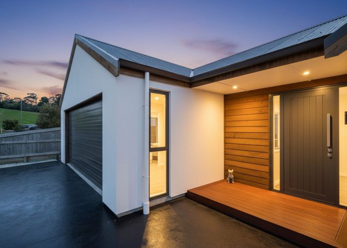  at 18 Sabine Drive, Richmond, Richmond