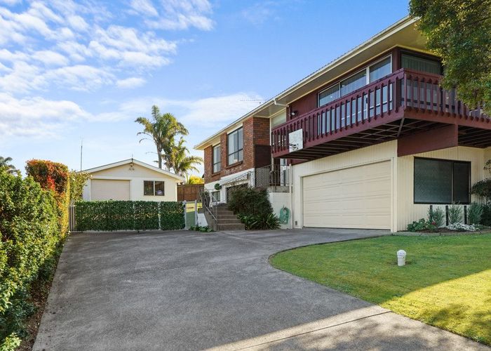  at 44 Norman Lesser Drive, Saint Johns, Auckland