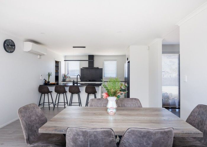  at 6 Ivy Lane, Kelvin Grove, Palmerston North, Manawatu / Whanganui