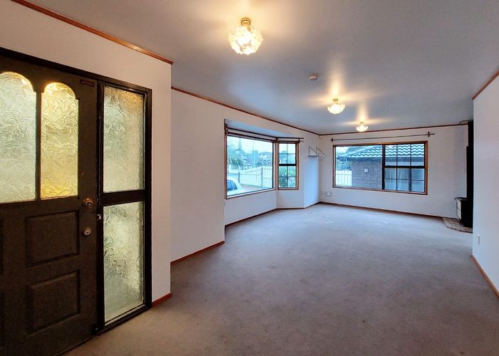 at 33 Everglade Drive, Goodwood Heights, Auckland