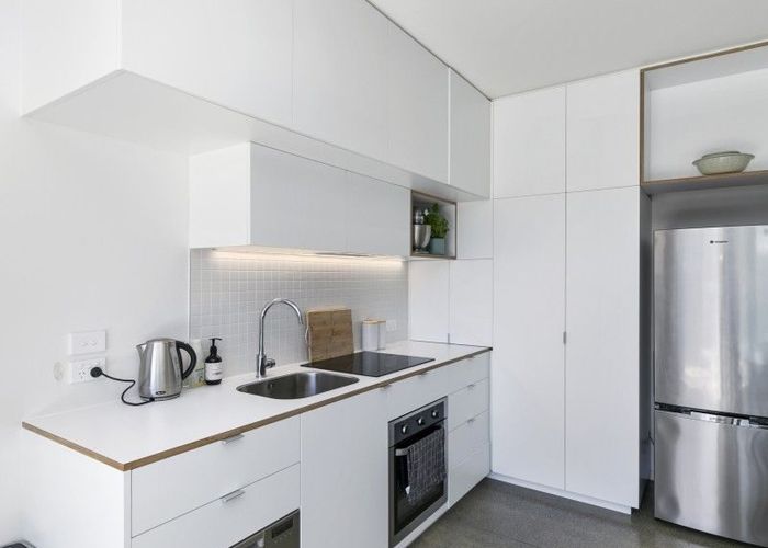  at 4 Te Ara O Paetutu, Petone, Lower Hutt, Wellington