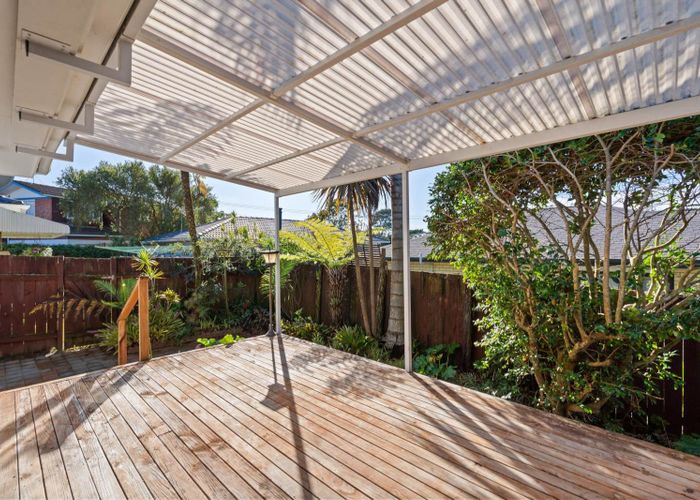  at 2/70 Butterworth Drive, Glendene, Waitakere City, Auckland