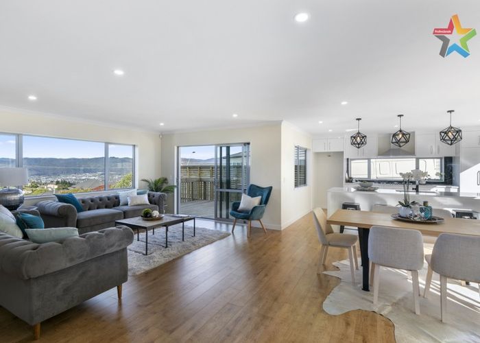  at 4 Poto Road, Normandale, Lower Hutt