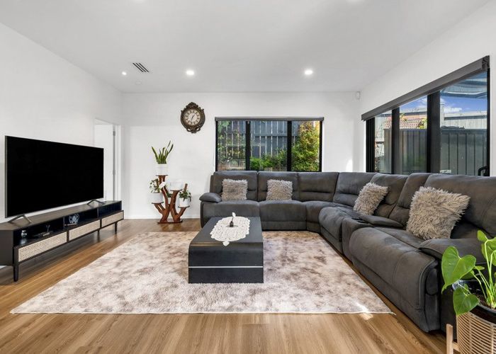  at 23 Tannaghmore Drive, Flat Bush, Manukau City, Auckland