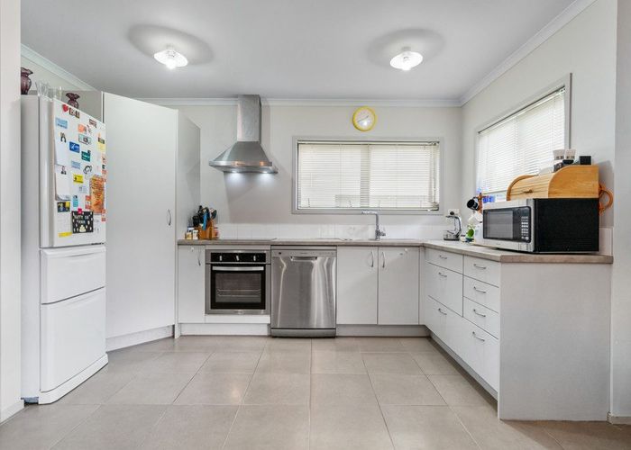  at 6 Whau Crescent, Avondale, Auckland City, Auckland