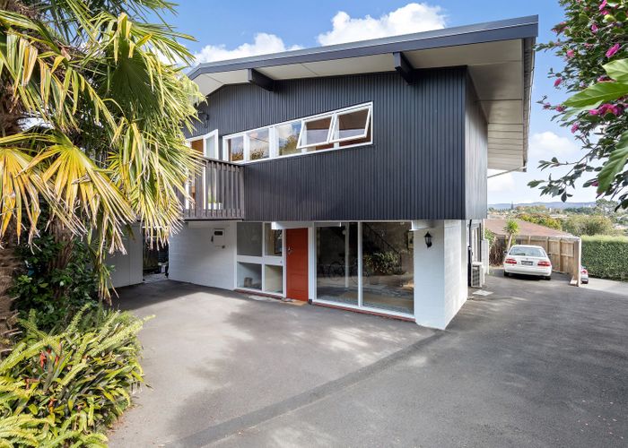  at 1/15 Castaing Crescent, Te Atatu South, Auckland