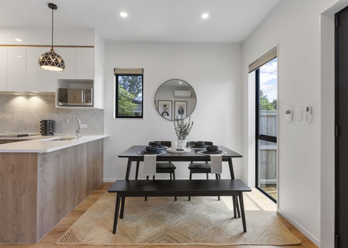  at 1/9 Schnapper Rock Road, Greenhithe, North Shore City, Auckland