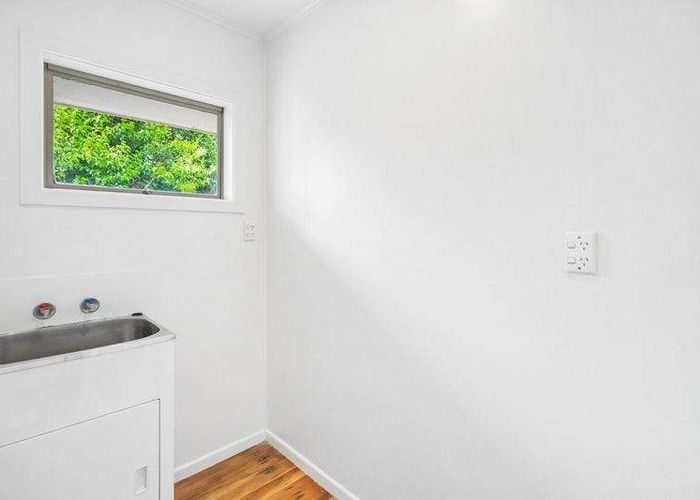  at 1/128 Taylors Road, Mount Albert, Auckland City, Auckland