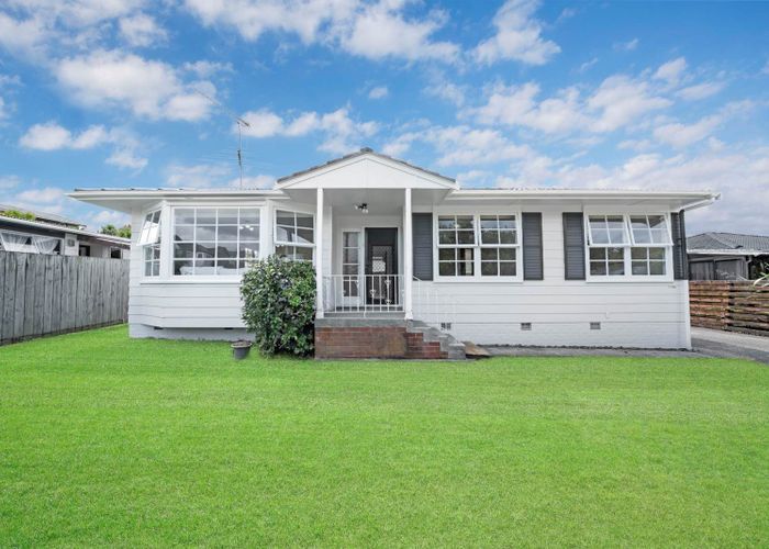  at 1/118 Sycamore Drive, Sunnynook, North Shore City, Auckland