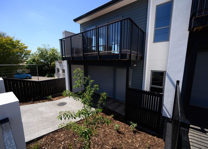  at 2/41 Thackeray Street, Hamilton City Central, Hamilton, Waikato