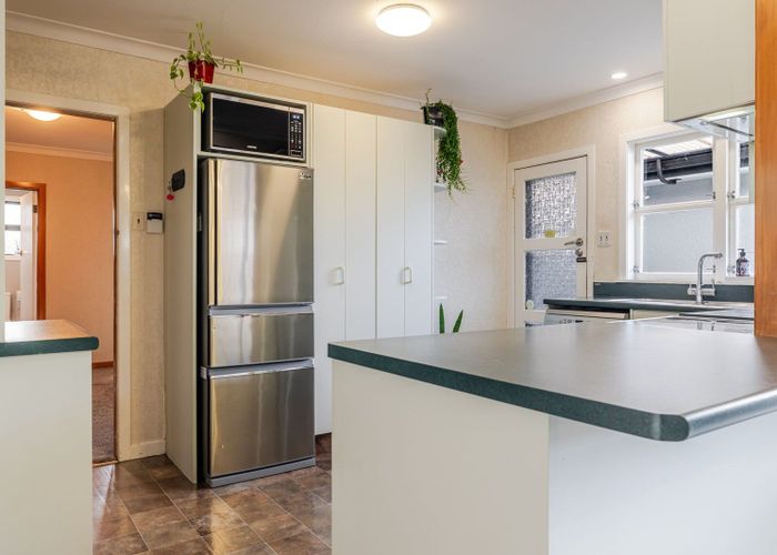  at 6 Sheffield Street, Awapuni, Palmerston North, Manawatu / Whanganui