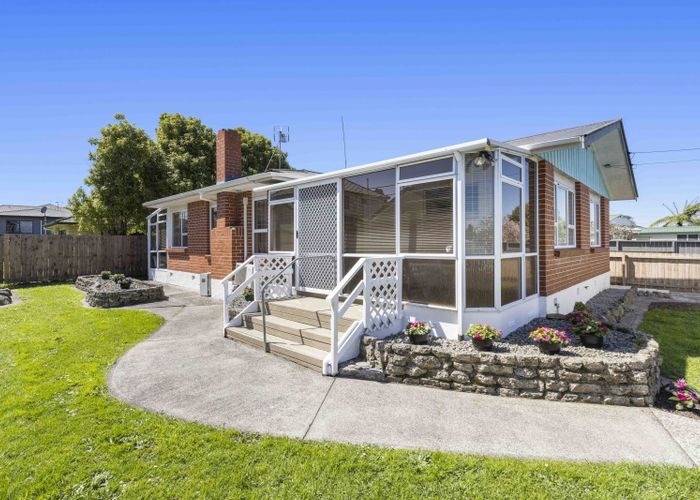  at 25 MacDonald Road, Glenview, Hamilton