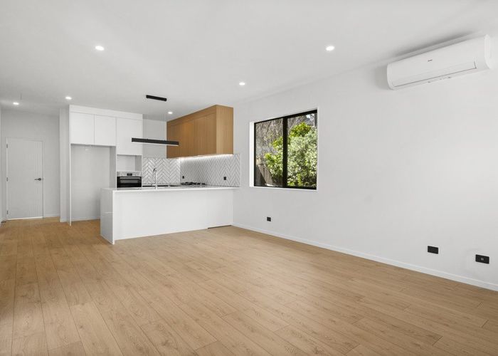  at 2C Dianthus Place, Browns Bay, North Shore City, Auckland