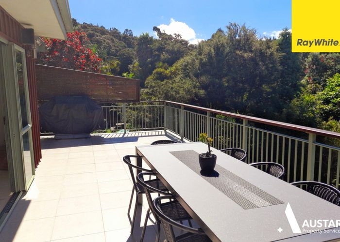  at 6 Dorothy Road, Laingholm, Waitakere City, Auckland