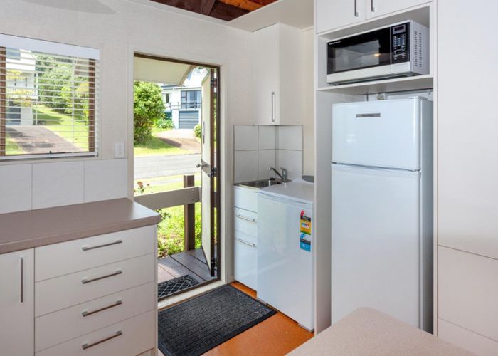  at 4/104 The Grove, Onemana, Whangamata