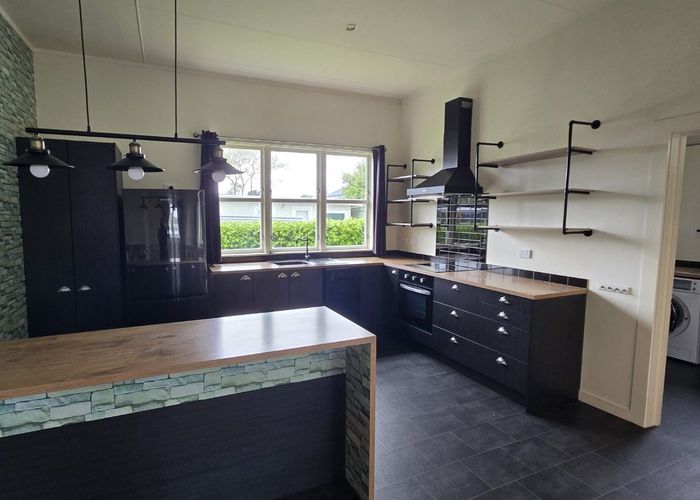  at 11 Lewis Avenue, Aramoho, Whanganui, Manawatu / Whanganui