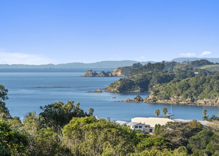  at 33A Church Bay Road, Oneroa, Waiheke Island, Auckland