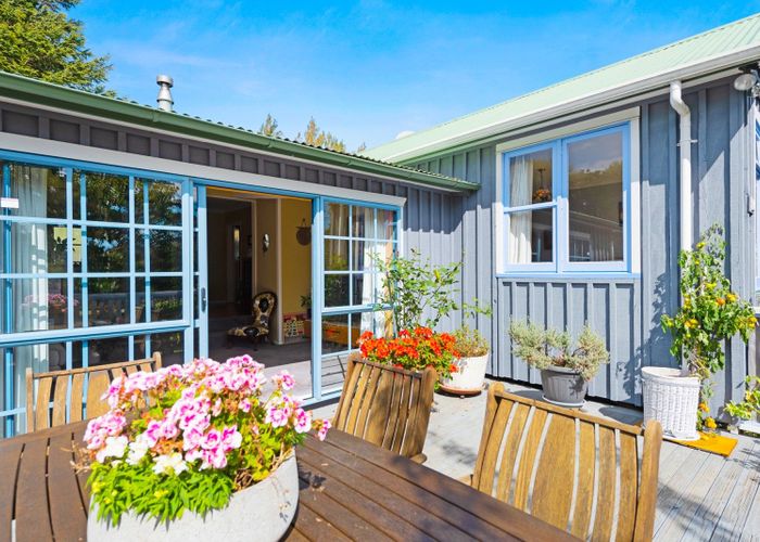  at 17 Dale Road, Raumati South, Paraparaumu