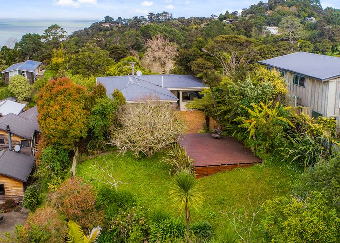  at 10 McEldowney Road, Titirangi, Auckland