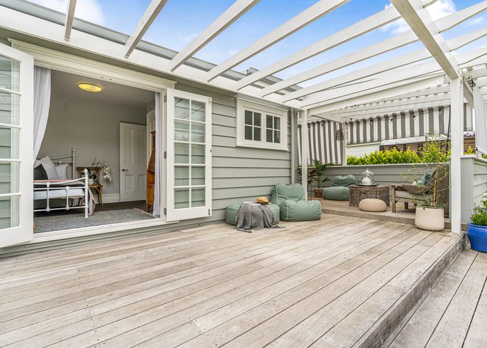  at 12 Cambria Road, Devonport, Auckland