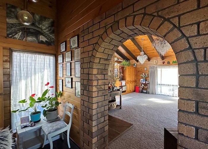  at 6 Emma Place, Pukete, Hamilton, Waikato
