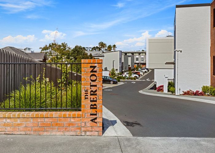  at 115/124 Taylors Road, Mount Albert, Auckland City, Auckland