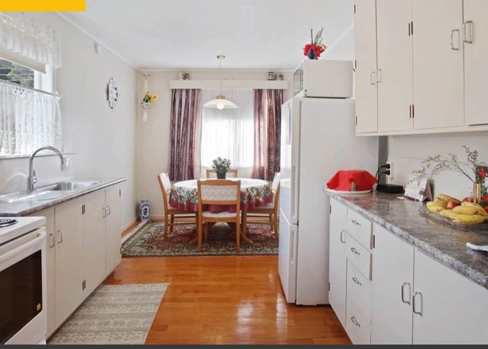  at 70 Lake road, Northcote, North Shore City, Auckland