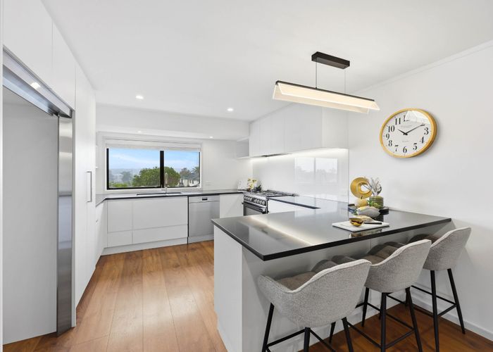  at 5 Vintage Drive, Henderson, Waitakere City, Auckland