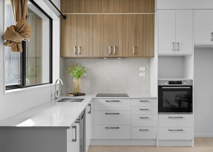  at 7/233 Great North Road, Henderson, Waitakere City, Auckland