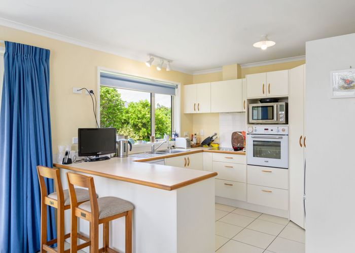  at 10 Jarvis Court, Huntington, Hamilton