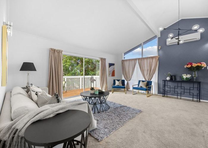  at 8 Portadown Avenue, Pakuranga Heights, Manukau City, Auckland