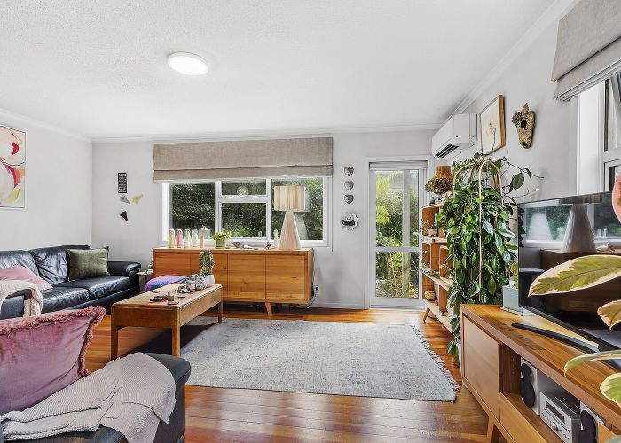  at 2/74 Creswick Terrace, Northland, Wellington, Wellington