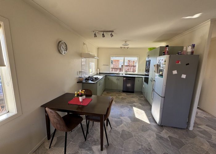  at 5 Corsair Place, Melville, Hamilton, Waikato