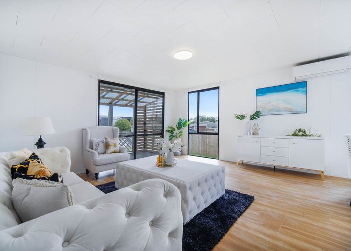  at 15 Justamere Place, Weymouth, Manukau City, Auckland