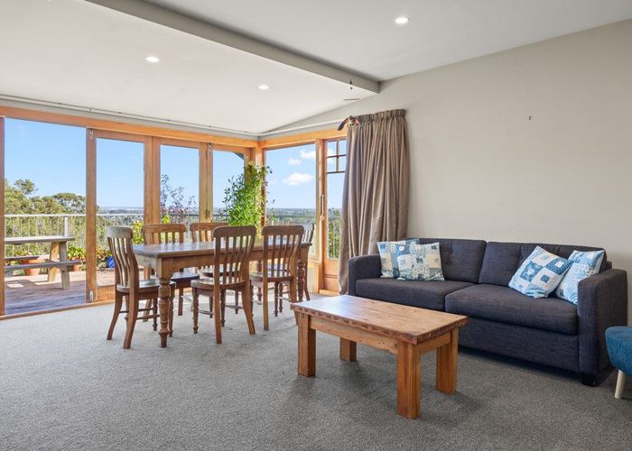  at 40 Hackthorne Road, Cashmere, Christchurch City, Canterbury