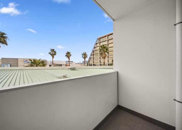  at 203/17 Amersham Way, Manukau, Manukau City, Auckland