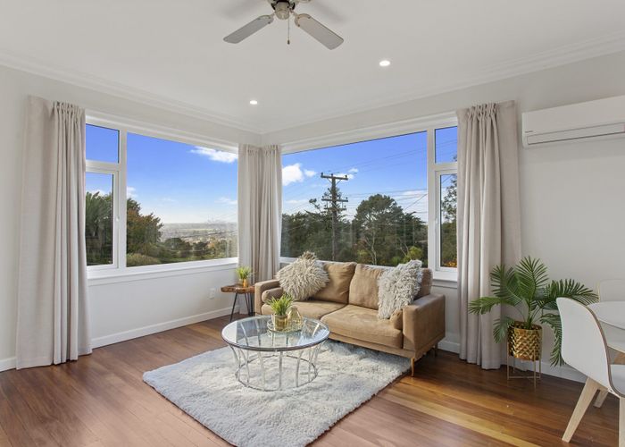  at 2 Fairmount Road, Titirangi, Auckland