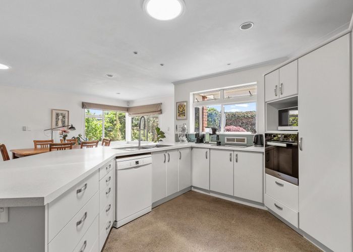  at 5 The Haven, Flagstaff, Hamilton