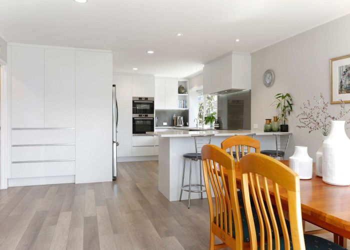  at 6 Skilling Place, Farm Cove, Manukau City, Auckland