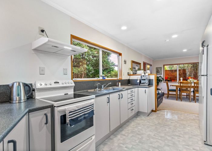  at 24 Kaurilands Road, Titirangi, Waitakere City, Auckland