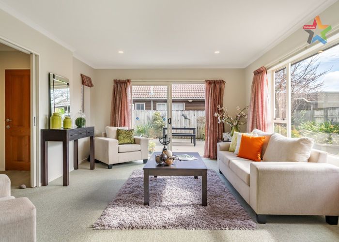  at 2/19 Richmond Grove, Woburn, Lower Hutt
