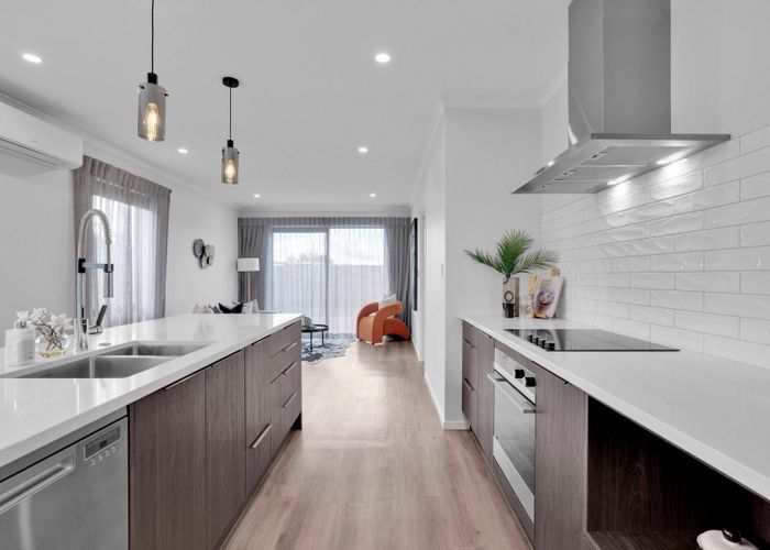  at 2/10 Bourn Heath Drive, Rototuna, Hamilton, Waikato