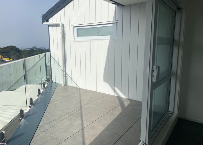  at 8/270 Onewa Road, Birkenhead, Auckland