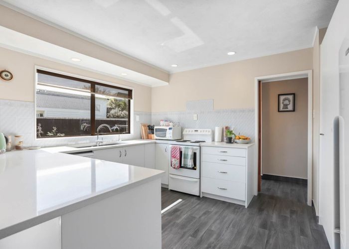  at 4/16 Evans Road, Glen Eden, Waitakere City, Auckland