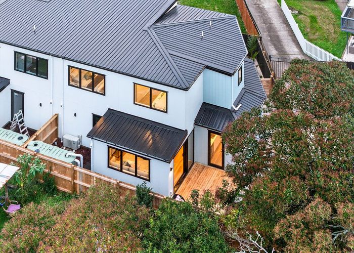  at 121E Vodanovich Road, Te Atatu South, Waitakere City, Auckland