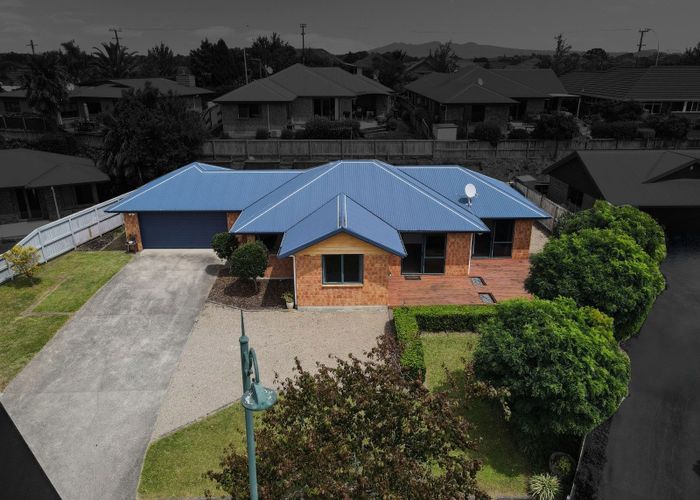  at 18 Everton Place, Grandview Heights, Hamilton, Waikato