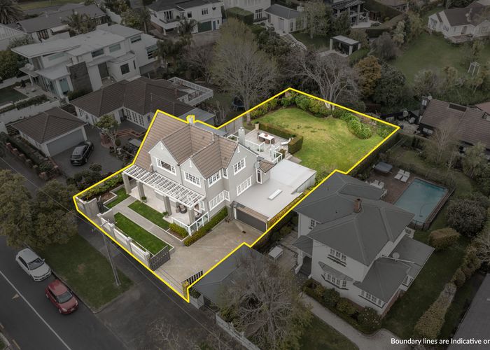  at 15 Ronaki Road, Mission Bay, Auckland