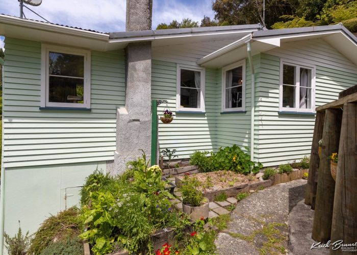  at 36 Wyndham Road, Pinehaven, Upper Hutt