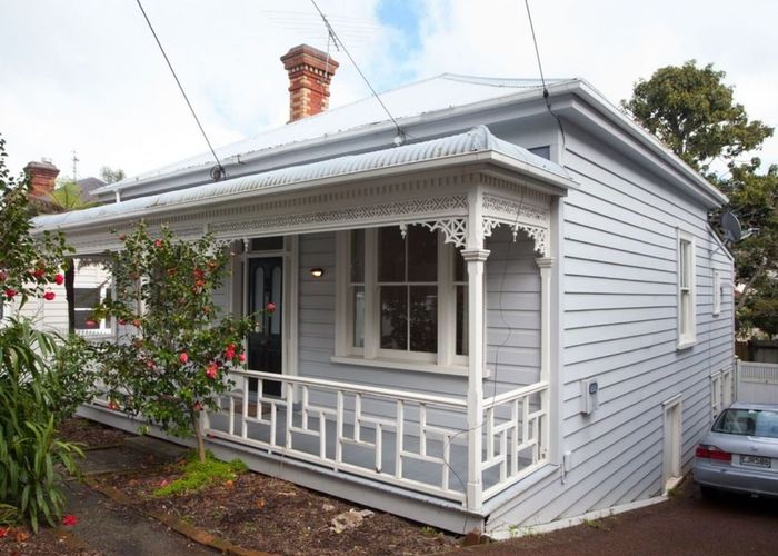  at 7 Huntly Avenue, Grafton, Auckland City, Auckland